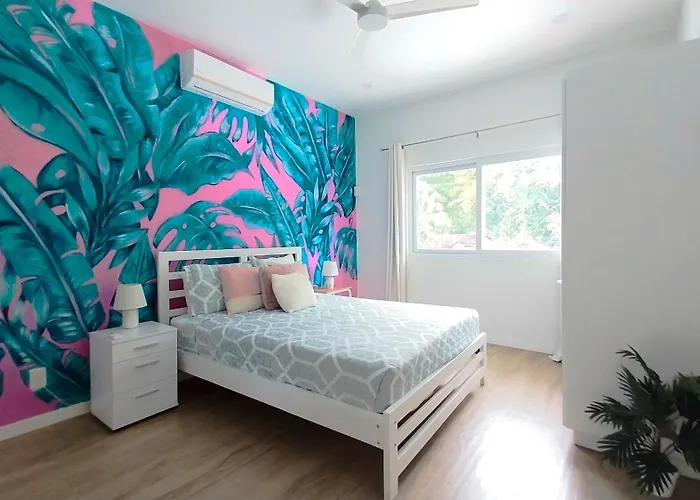Сasa de vacaciones Casa Arribada- Bright 4br House 5-min Walk To Beach, Pool, Bbq