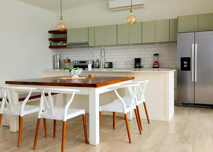 Casa Arribada- Bright 4br House 5-min Walk To Beach, Pool, Bbq Playa Flamingo