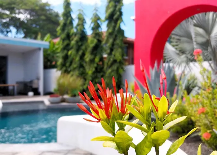 Сasa de vacaciones Casa Arribada- Bright 4br House 5-min Walk To Beach, Pool, Bbq