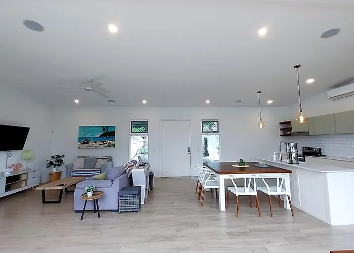 Casa Arribada- Bright 4br House 5-min Walk To Beach, Pool, Bbq Сasa de vacaciones Playa Flamingo
