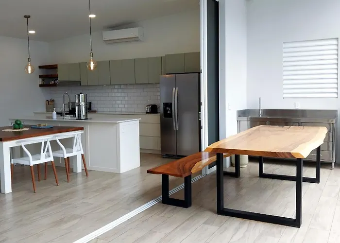 Casa Arribada- Bright 4br House 5-min Walk To Beach, Pool, Bbq Playa Flamingo